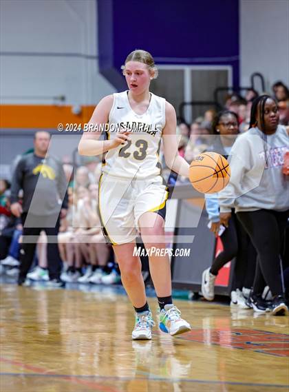 Thumbnail 1 in Chilton County vs Isabella (Chilton County Tournament) photogallery.