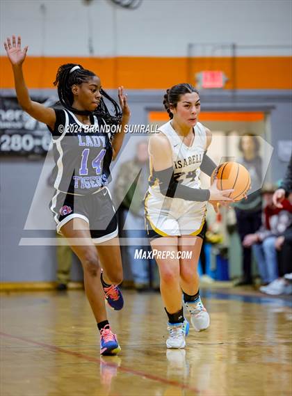 Thumbnail 2 in Chilton County vs Isabella (Chilton County Tournament) photogallery.