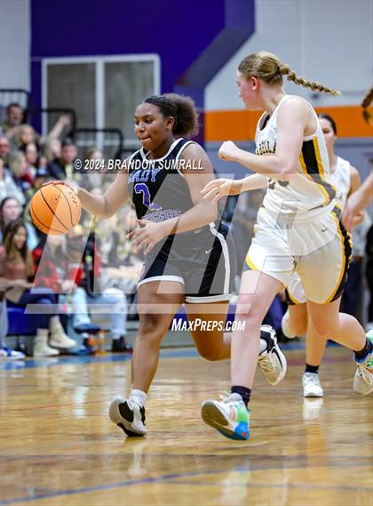 Thumbnail 3 in Chilton County vs Isabella (Chilton County Tournament) photogallery.