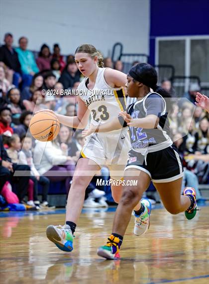 Thumbnail 3 in Chilton County vs Isabella (Chilton County Tournament) photogallery.