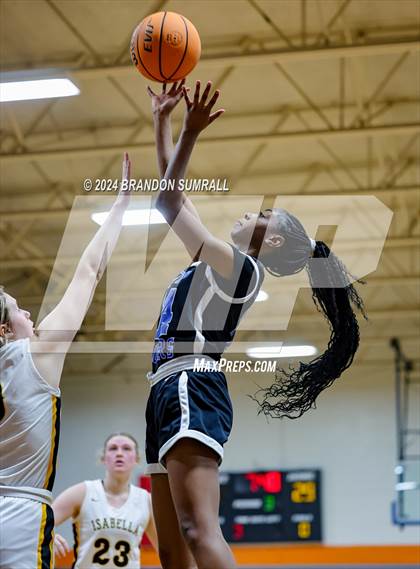 Thumbnail 1 in Chilton County vs Isabella (Chilton County Tournament) photogallery.