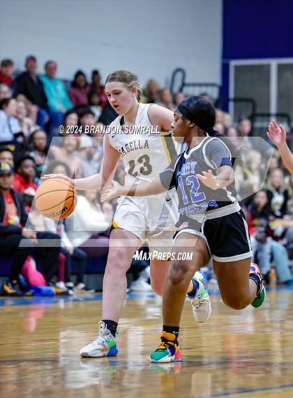 Thumbnail 1 in Chilton County vs Isabella (Chilton County Tournament) photogallery.