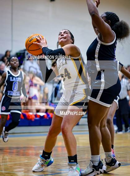 Thumbnail 2 in Chilton County vs Isabella (Chilton County Tournament) photogallery.