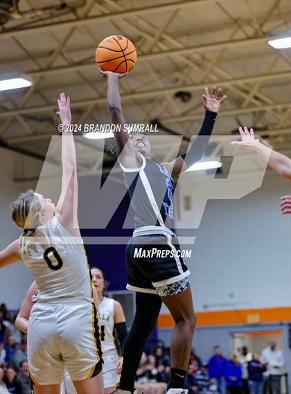 Thumbnail 1 in Chilton County vs Isabella (Chilton County Tournament) photogallery.