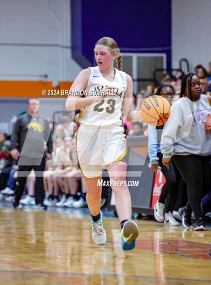 Thumbnail 2 in Chilton County vs Isabella (Chilton County Tournament) photogallery.