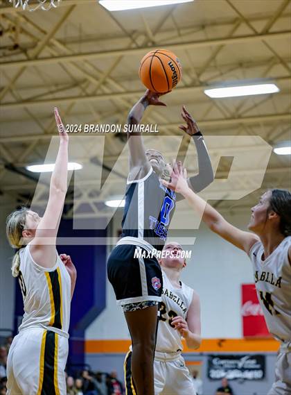 Thumbnail 3 in Chilton County vs Isabella (Chilton County Tournament) photogallery.