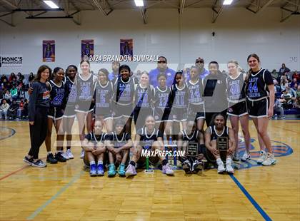 Thumbnail 1 in Chilton County vs Isabella (Chilton County Tournament) photogallery.