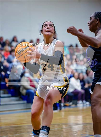 Thumbnail 3 in Chilton County vs Isabella (Chilton County Tournament) photogallery.