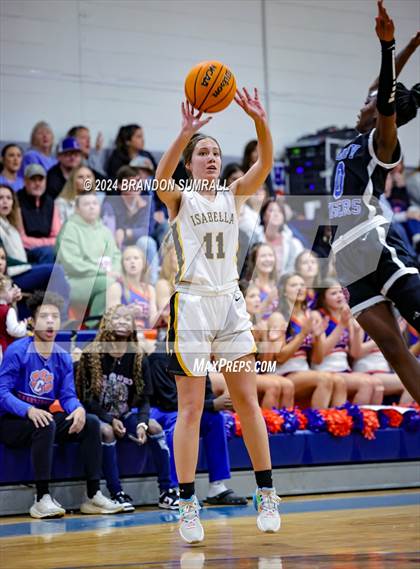 Thumbnail 2 in Chilton County vs Isabella (Chilton County Tournament) photogallery.
