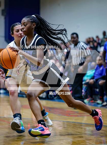 Thumbnail 2 in Chilton County vs Isabella (Chilton County Tournament) photogallery.