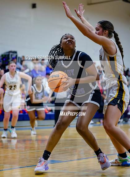 Thumbnail 2 in Chilton County vs Isabella (Chilton County Tournament) photogallery.