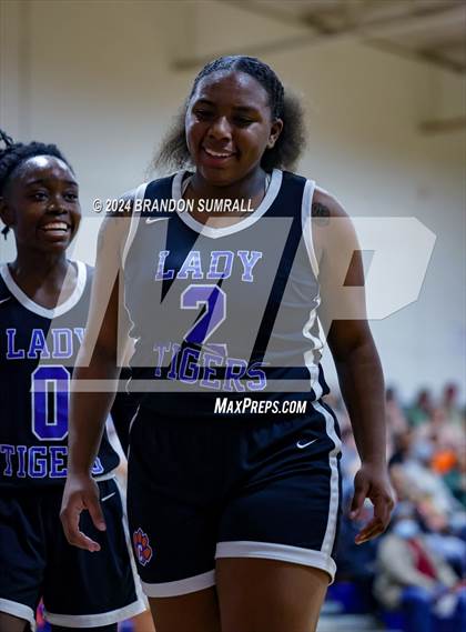 Thumbnail 3 in Chilton County vs Isabella (Chilton County Tournament) photogallery.