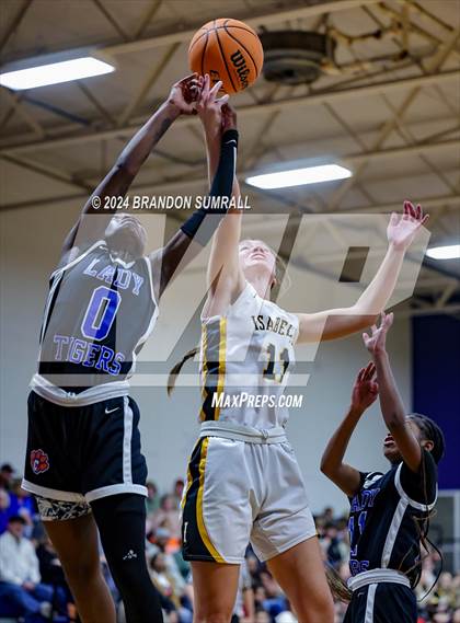 Thumbnail 1 in Chilton County vs Isabella (Chilton County Tournament) photogallery.