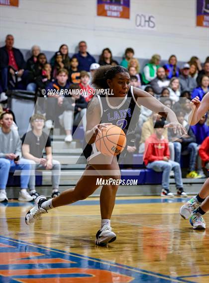 Thumbnail 3 in Chilton County vs Isabella (Chilton County Tournament) photogallery.