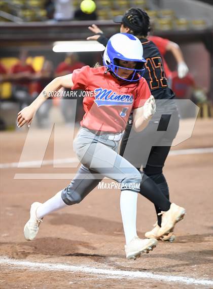 Thumbnail 1 in San Manuel vs. Superior (AIA 1A Final) photogallery.
