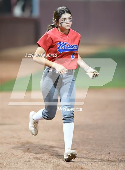 Thumbnail 2 in San Manuel vs. Superior (AIA 1A Final) photogallery.