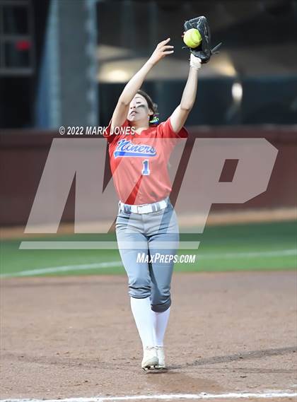 Thumbnail 2 in San Manuel vs. Superior (AIA 1A Final) photogallery.