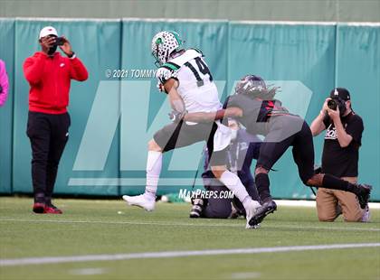 Thumbnail 3 in Southlake Carroll vs. Trinity (UIL Class 6A D1 Quarterfinals) photogallery.