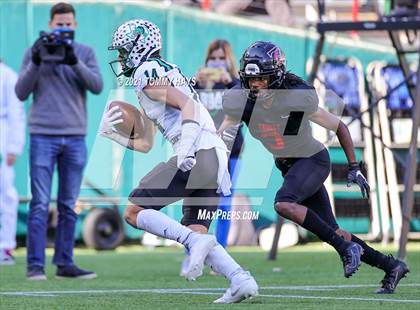 Thumbnail 1 in Southlake Carroll vs. Trinity (UIL Class 6A D1 Quarterfinals) photogallery.