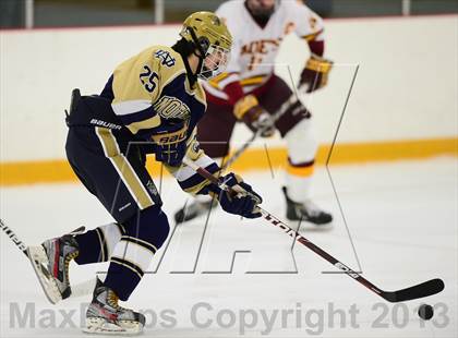 Thumbnail 3 in Notre Dame-Fairfield vs. St. Joseph (West Haven Christmas Tournament) photogallery.