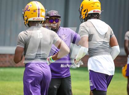 Thumbnail 1 in DeSoto Central vs Mills University Studies (U of Memphis 7v7) photogallery.