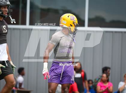 Thumbnail 1 in DeSoto Central vs Mills University Studies (U of Memphis 7v7) photogallery.