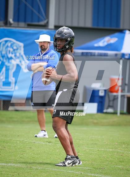 Thumbnail 2 in DeSoto Central vs Mills University Studies (U of Memphis 7v7) photogallery.