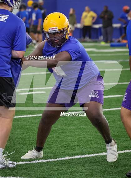 Thumbnail 1 in DeSoto Central vs Mills University Studies (U of Memphis 7v7) photogallery.