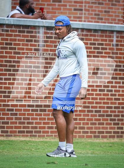 Thumbnail 1 in DeSoto Central vs Mills University Studies (U of Memphis 7v7) photogallery.