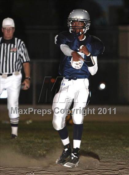 Thumbnail 1 in Flintridge Prep vs. St. Genevieve photogallery.