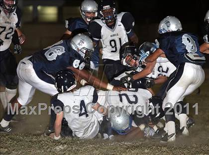 Thumbnail 3 in Flintridge Prep vs. St. Genevieve photogallery.