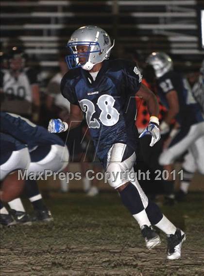 Thumbnail 3 in Flintridge Prep vs. St. Genevieve photogallery.