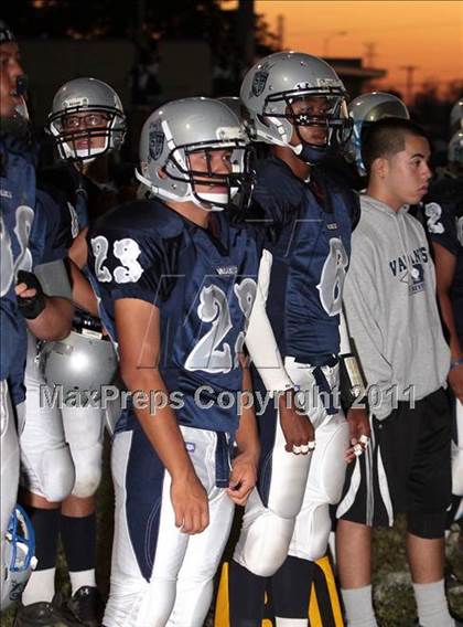 Thumbnail 3 in Flintridge Prep vs. St. Genevieve photogallery.