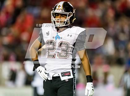 Thumbnail 3 in JSerra Catholic vs. Mater Dei photogallery.