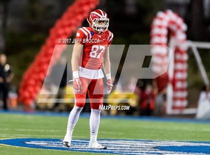 Thumbnail 3 in JSerra Catholic vs. Mater Dei photogallery.