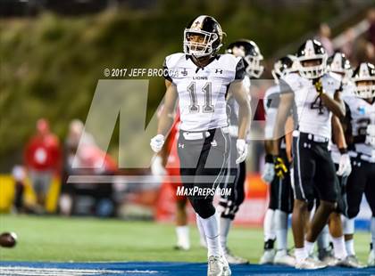Thumbnail 3 in JSerra Catholic vs. Mater Dei photogallery.