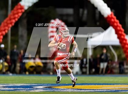 Thumbnail 2 in JSerra Catholic vs. Mater Dei photogallery.
