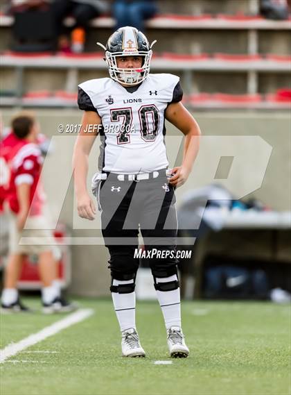 Thumbnail 3 in JSerra Catholic vs. Mater Dei photogallery.