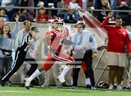 Thumbnail 3 in JSerra Catholic vs. Mater Dei photogallery.