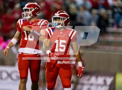 Thumbnail 2 in JSerra Catholic vs. Mater Dei photogallery.
