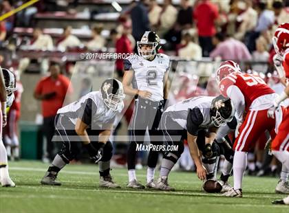Thumbnail 1 in JSerra Catholic vs. Mater Dei photogallery.