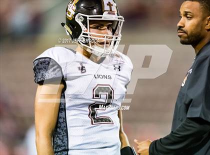 Thumbnail 3 in JSerra Catholic vs. Mater Dei photogallery.