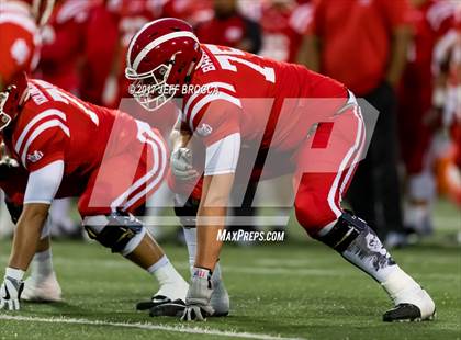 Thumbnail 1 in JSerra Catholic vs. Mater Dei photogallery.