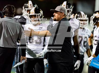 Thumbnail 1 in JSerra Catholic vs. Mater Dei photogallery.