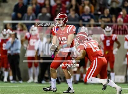 Thumbnail 2 in JSerra Catholic vs. Mater Dei photogallery.