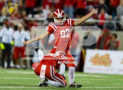 Thumbnail 1 in JSerra Catholic vs. Mater Dei photogallery.