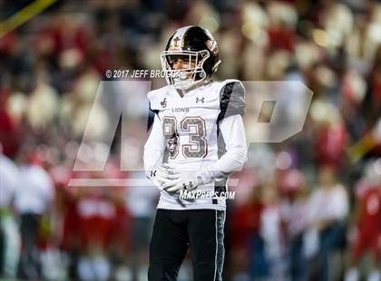 Thumbnail 3 in JSerra Catholic vs. Mater Dei photogallery.