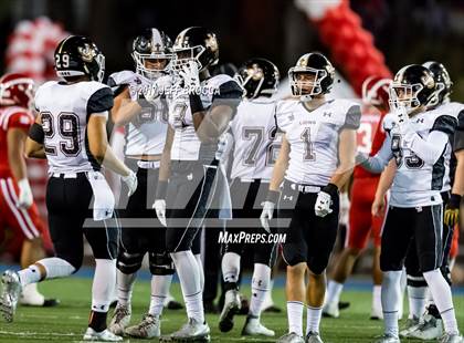 Thumbnail 2 in JSerra Catholic vs. Mater Dei photogallery.
