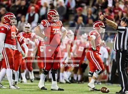 Thumbnail 2 in JSerra Catholic vs. Mater Dei photogallery.