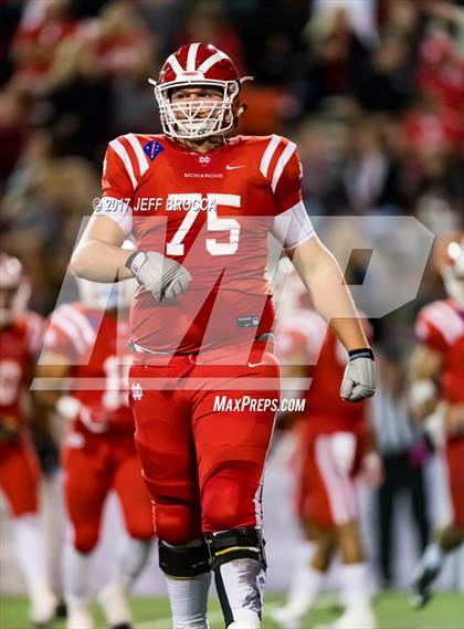 Thumbnail 1 in JSerra Catholic vs. Mater Dei photogallery.